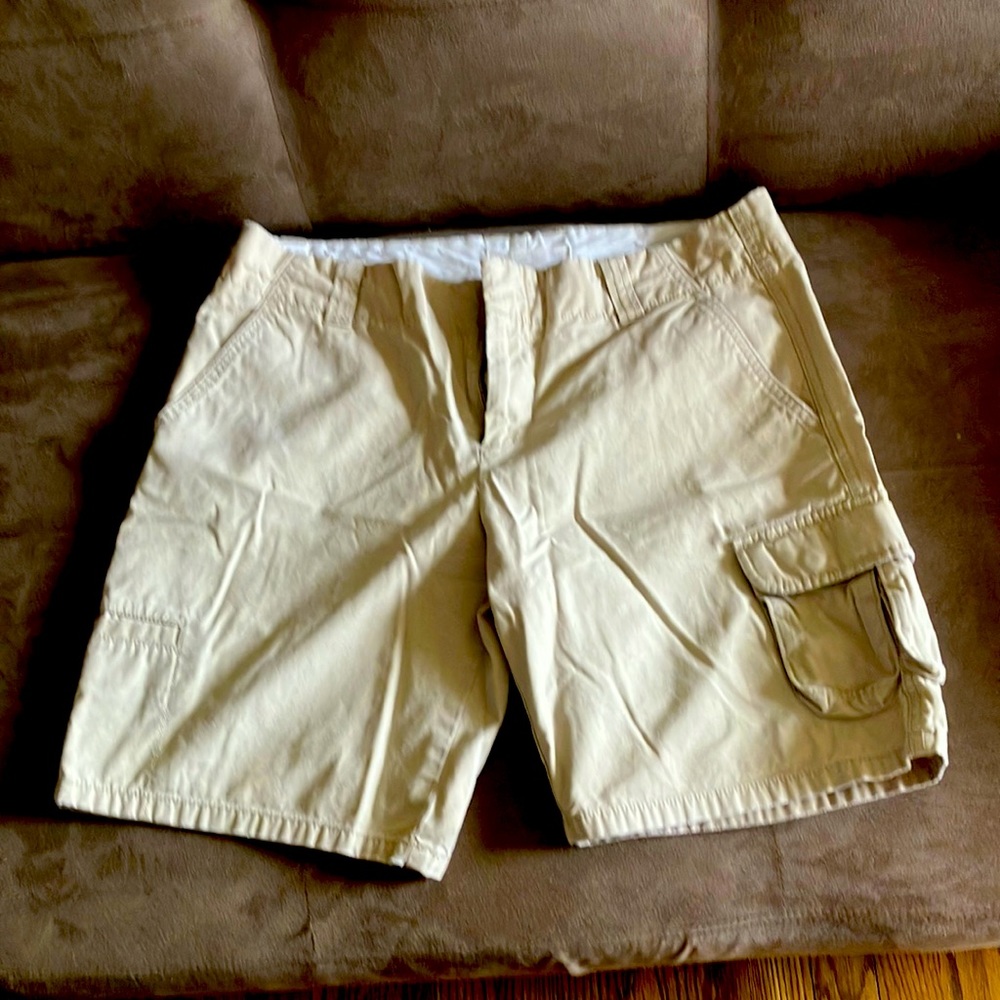 Need ironed but like new Gap - Favorite Chino shorts.